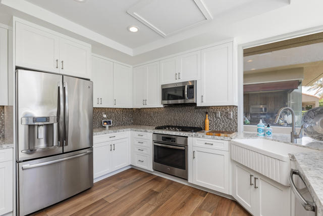 27 Oak Tree Drive, Rancho Mirage CA: https://media.crmls.org/mediaz/44858b26-c891-46a6-afd2-a35be69e56b2.jpg