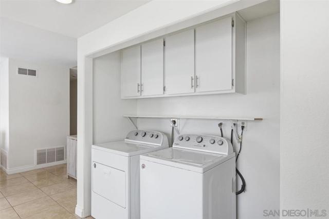 10660 Braverman Drive, Santee CA: https://media.crmls.org/mediaz/448632d3-900d-4a36-9aff-015c6ce53359.jpg