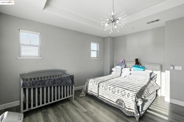536 Aster St, Vacaville CA: https://media.crmls.org/mediaz/44866dd1-ded2-4114-82a9-e50c794f74af.jpg