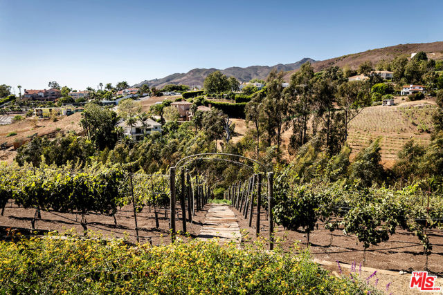 5931 Kanan Dume Road, Malibu CA: https://media.crmls.org/mediaz/4486b708-fed4-47e3-a79c-b0dfc2e2cd1c.jpg