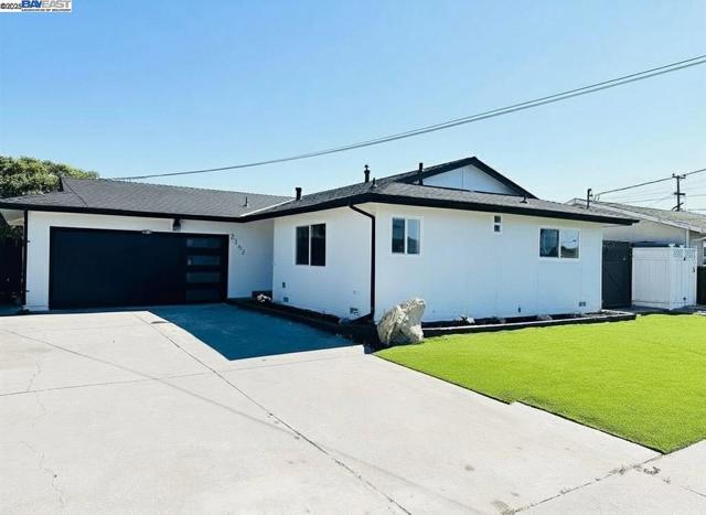 2262 Bermuda Ave, San Leandro CA: https://media.crmls.org/mediaz/44876843-37f4-45a5-ad91-57dbcd960014.jpg