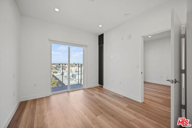 3657 Motor, Los Angeles CA: https://media.crmls.org/mediaz/4487a3f3-47a0-4d83-9515-ae03b432da37.jpg