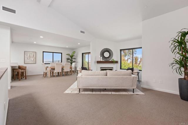 Detail Gallery Image 4 of 42 For 597 via Cantebria, Encinitas,  CA 92024 - 2 Beds | 2/1 Baths