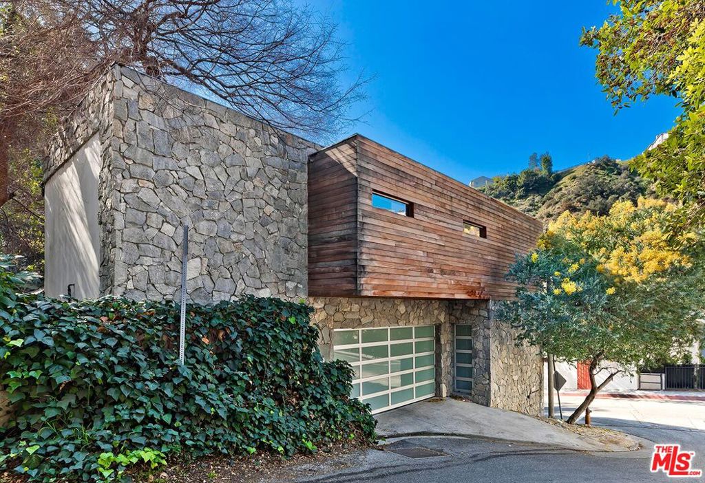 1730 Mount Olympus Drive