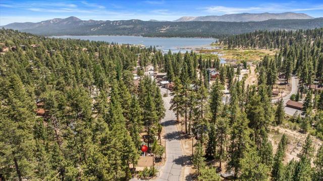 39148 Rim Of The World Drive, Fawnskin CA: https://media.crmls.org/mediaz/44887c47-419c-41c6-80bf-bda344084f85.jpg