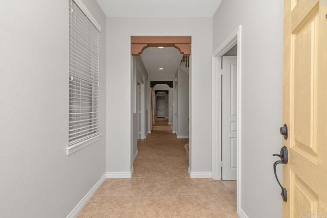 Detail Gallery Image 5 of 52 For 6211 Dartington Way, Carlsbad,  CA 92009 - 4 Beds | 3/1 Baths