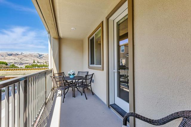 1290 Milkweed Street, Milpitas CA: https://media.crmls.org/mediaz/448a543e-0cdd-4712-86b9-dc9b78cdd2e2.jpg