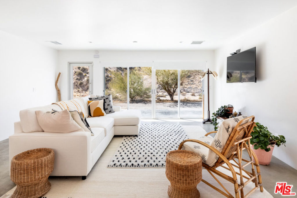 MLS #25498625 image #2