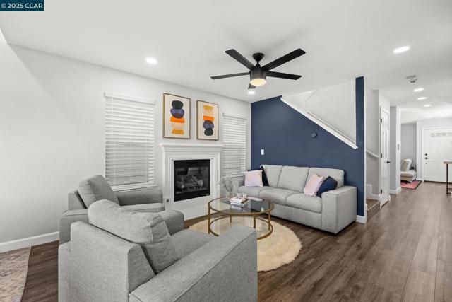 1627 Livingston Ln, Richmond CA: https://media.crmls.org/mediaz/448aac88-d59b-4eaa-9613-b67c47a547cd.jpg