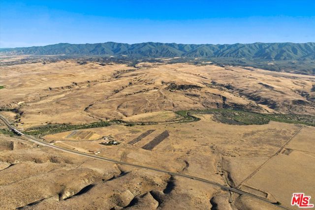 13750 Cuyama Highway, Cuyama CA: https://media.crmls.org/mediaz/448abce8-b498-427a-a4ff-5b5daf73e46c.jpg