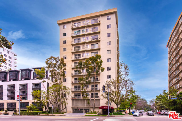 10751 Wilshire Boulevard, Los Angeles, California 90024, 1 Bedroom Bedrooms, ,2 BathroomsBathrooms,Condominium,For Sale,Wilshire,24408895