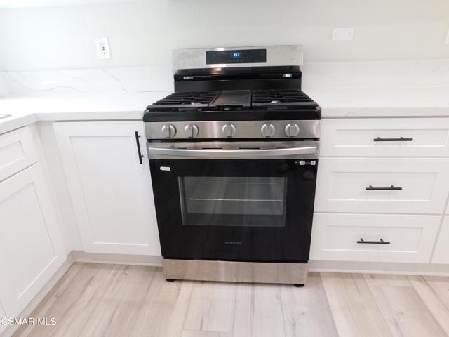 559 Stoney Peak Court, Simi Valley CA: https://media.crmls.org/mediaz/448b755d-1ef3-45f1-ad7f-23814ff2b739.jpg