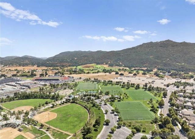 46197 Via La Tranquila, Temecula CA: https://media.crmls.org/mediaz/448bb003-0062-45cb-ae8d-fd4bcf33c719.jpg