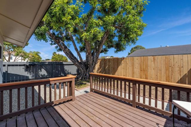 4440 42 Clairemont Dr, San Diego CA: https://media.crmls.org/mediaz/448bff78-16d7-4823-8b71-8ed434659de9.jpg
