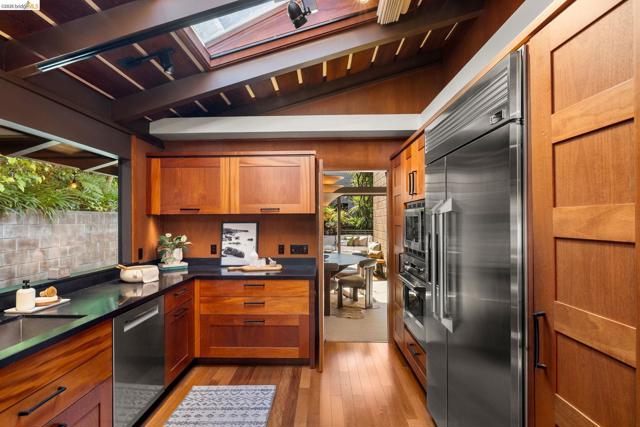 Image 16 of 52 For 85 El Camino Real