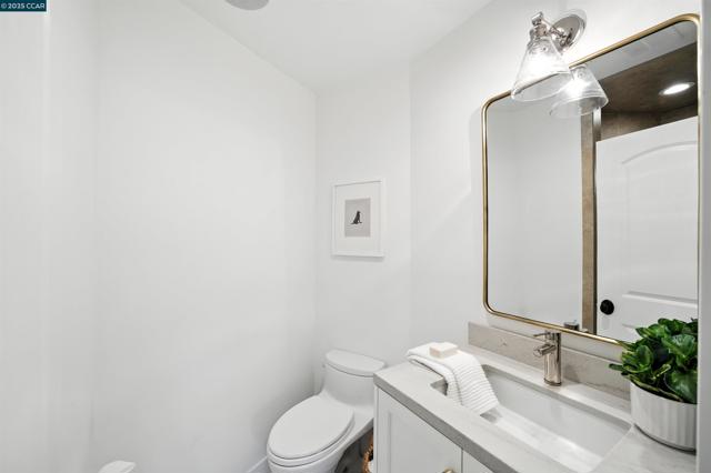 3363 Springhill Rd, Lafayette CA: https://media.crmls.org/mediaz/448ceeb3-1a20-4af2-834e-e1187e865624.jpg