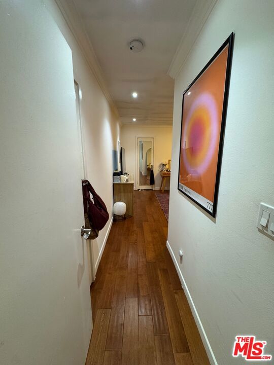864 Granville Avenue photo 36