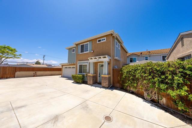 488 Park Way, Chula Vista CA: https://media.crmls.org/mediaz/448d5c2e-c1d2-4c41-8905-7d0506c43e3b.jpg