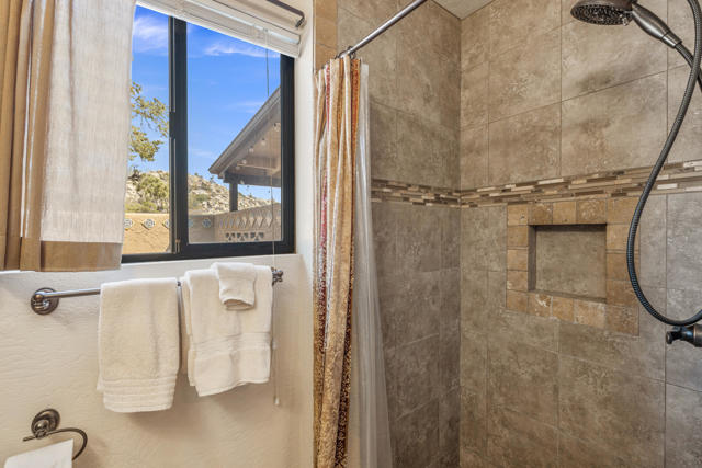 70770 S View Drive, Mountain Center CA: https://media.crmls.org/mediaz/448d67d6-e831-4a69-bc95-7ca6c2cee5a3.jpg