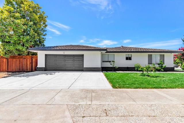 700 Eschenburg Drive, Gilroy CA: https://media.crmls.org/mediaz/448f47af-8425-4403-802c-6d88a99e76ef.jpg