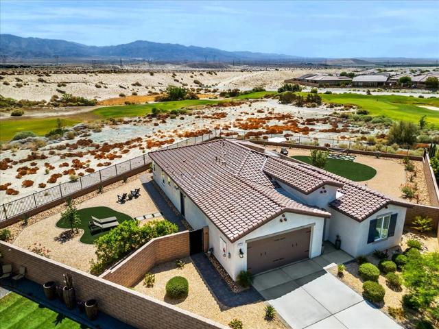 42940 Ascona Lane, Indio CA: https://media.crmls.org/mediaz/448f95c1-6ee1-447c-a963-5cd4918dc981.jpg