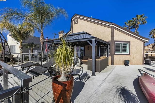 2256 Cove Ct, Discovery Bay CA: https://media.crmls.org/mediaz/448f9c40-8bc6-48e4-8d45-1713ac19997a.jpg