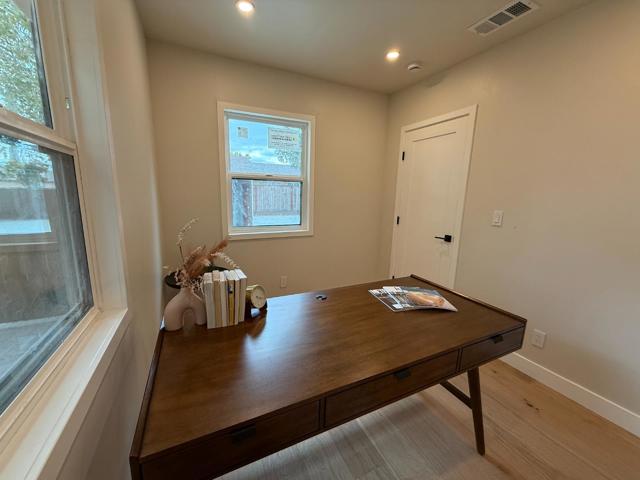 199 S 23rd Street, San Jose CA: https://media.crmls.org/mediaz/449034bb-92a9-4172-baf6-cba72b8fd7fa.jpg