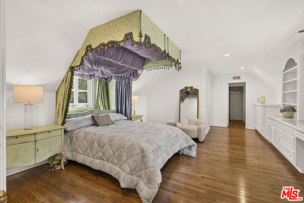 MLS #26833791 image #44