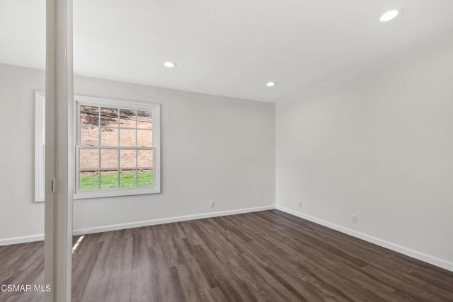 539 American Oaks Avenue, Newbury Park CA: https://media.crmls.org/mediaz/4490d45e-9530-48da-afff-4a973591659d.jpg