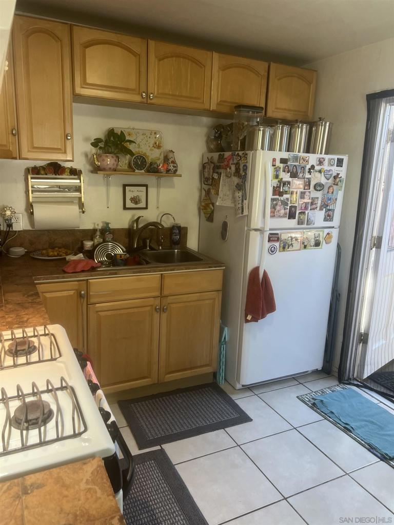 4327 Clmt Mesa Blvd - photo 2