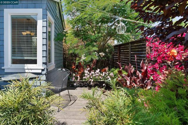 3020 Rose St., Martinez CA: https://media.crmls.org/mediaz/4492e406-7970-4946-bb7b-7079aac3efd2.jpg