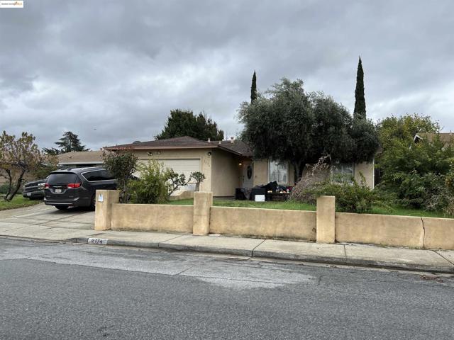 2174 Sugartree Dr, Pittsburg CA: https://media.crmls.org/mediaz/4492f73e-ea94-4a1d-953b-a7ddd321aacc.jpg