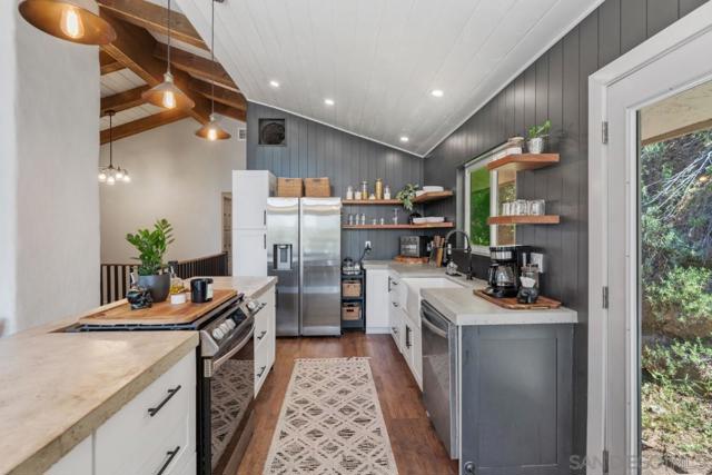 2025 Forester Creek Rd, El Cajon CA: https://media.crmls.org/mediaz/44943acb-be11-4801-b873-c4ee7b20215c.jpg