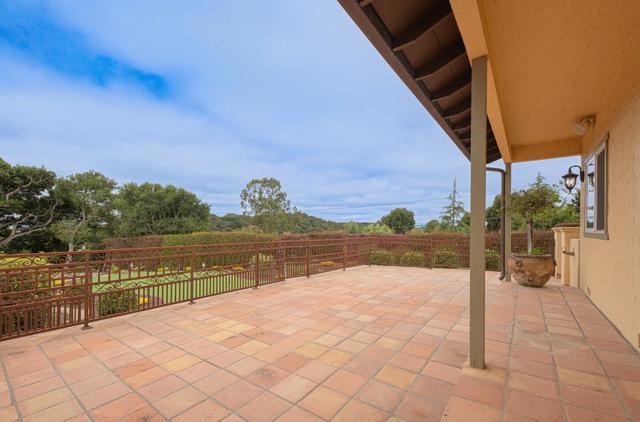 10883 Assisi Way, Salinas CA: https://media.crmls.org/mediaz/44945826-8a81-4fdf-a73c-56e14fa78a66.jpg