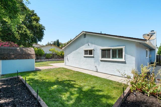1380 Welburn Avenue, Gilroy CA: https://media.crmls.org/mediaz/4494a870-7929-4b73-a3d5-c2937efa6b79.jpg