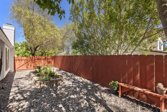2009 Pointer Gln, Escondido CA: https://media.crmls.org/mediaz/4494b580-fcf7-44a5-8e84-fe823eacefcd.jpg