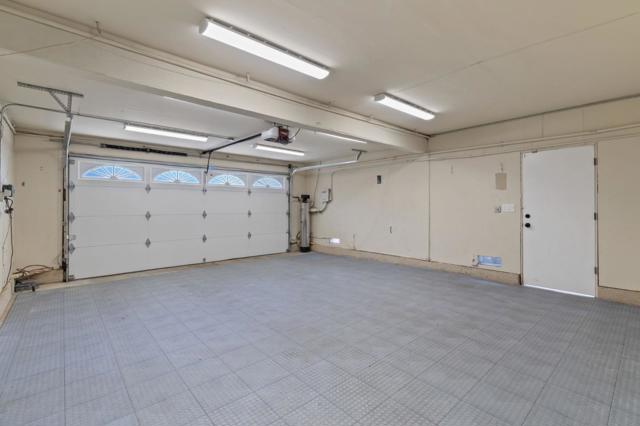 6192 Franciscan Way, San Jose CA: https://media.crmls.org/mediaz/44975781-eff5-4b34-bb79-28b6507b4831.jpg