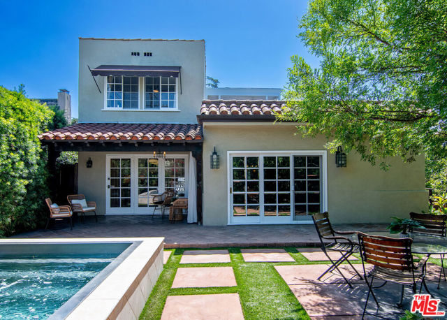 503 N Plymouth Boulevard, Los Angeles CA: https://media.crmls.org/mediaz/4497e98f-ec0c-49dd-a641-19d27eb5e0bf.jpg