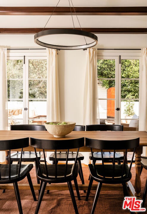 2248 Kenilworth Avenue, Los Angeles CA: https://media.crmls.org/mediaz/4498848c-e405-4aec-a398-d9fb5dfef8a8.jpg