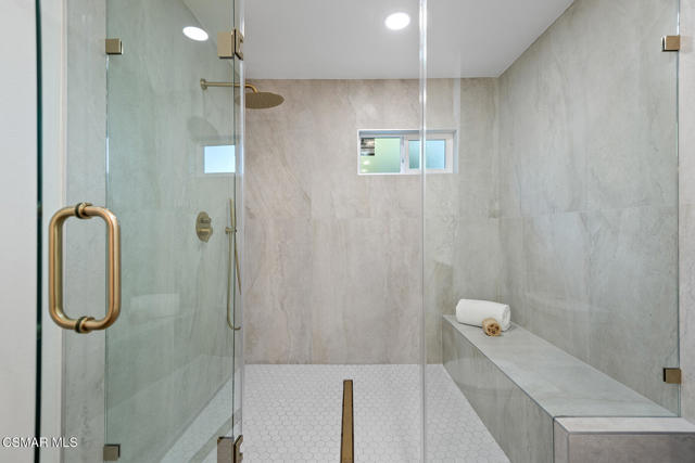 1251 Calle Las Casas, Thousand Oaks CA: https://media.crmls.org/mediaz/44989a6a-dac1-408a-91c3-1e5444682fcd.jpg