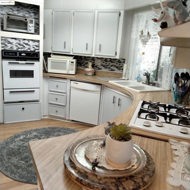 91 Diana Way, Antioch CA: https://media.crmls.org/mediaz/4498feaf-693a-4c86-95a4-360319b8ff09.jpg