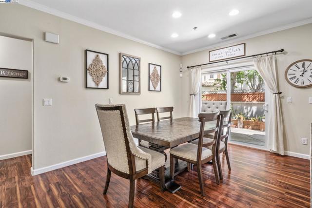 161 W Luna Loca Ln, Mountain House CA: https://media.crmls.org/mediaz/4499208b-6e56-43d2-9fb0-1528609d97f6.jpg