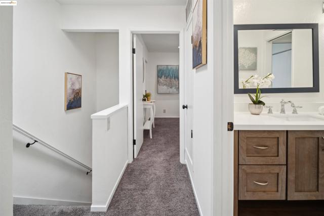 917 Hough Ave, Lafayette CA: https://media.crmls.org/mediaz/449a02f3-8739-45b5-b32c-8294bc9fbae8.jpg