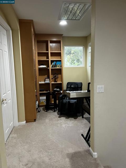 4045 Galenez Way, Antioch CA: https://media.crmls.org/mediaz/449ac96a-f4b6-4a69-a50e-8ef42c94872a.jpg