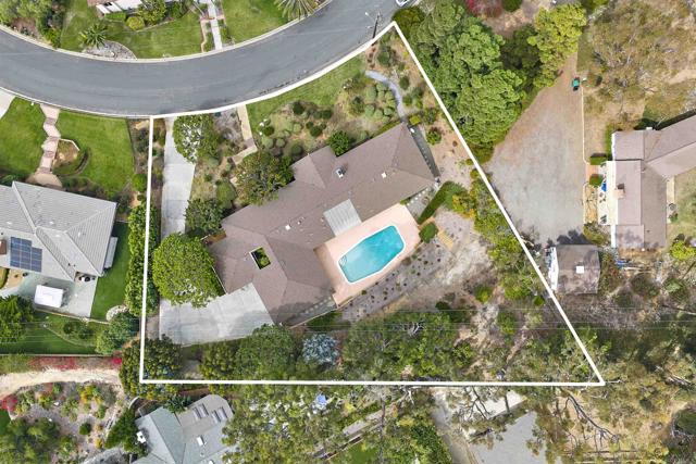 Detail Gallery Image 57 of 66 For 3190 Falcon Dr, Carlsbad,  CA 92008 - 5 Beds | 3 Baths