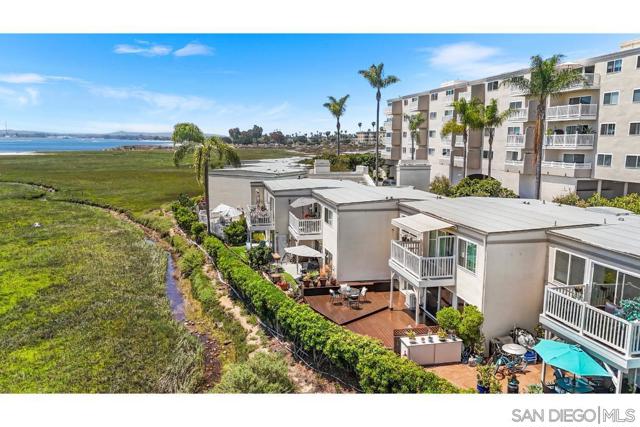 4007 Crown Point Drive, San Diego CA: https://media.crmls.org/mediaz/449aeb95-7a28-4da0-81d6-59c499f157a7.jpg