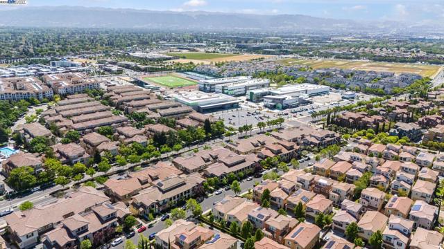 3340 Giovanni Way, Dublin CA: https://media.crmls.org/mediaz/449b8529-d947-4d38-a436-22dd7cf25a0e.jpg