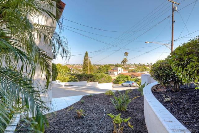 3040 Tennyson St, San Diego, California 92106, 4 Bedrooms Bedrooms, ,3 BathroomsBathrooms,Single Family Residence,For Sale,Tennyson St,250001439SD