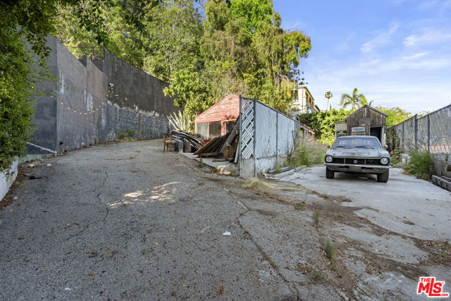 Image 28 of 75 For 1830 Sierra Bonita Avenue