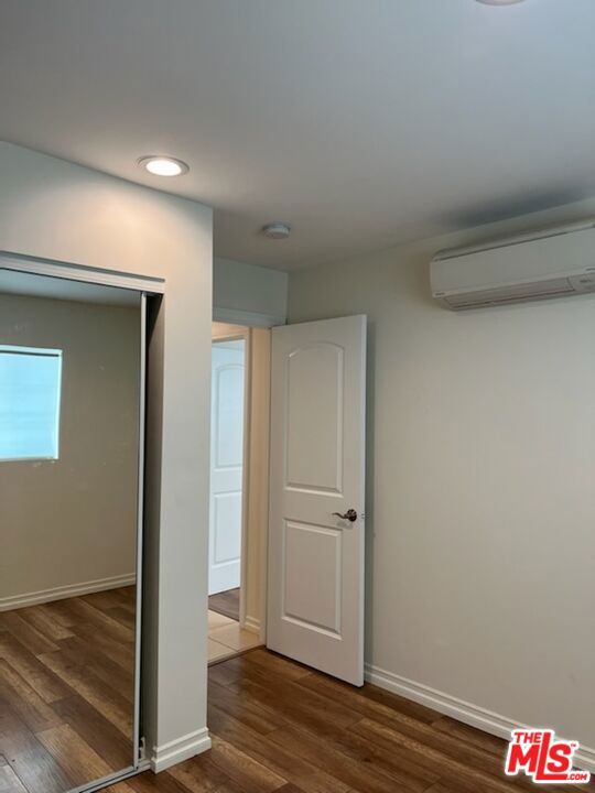 6208 Calvin Avenue photo 10